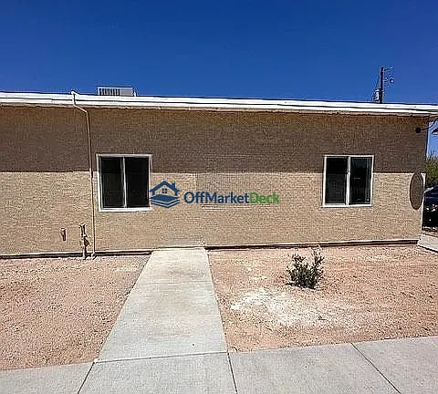 Off-market duplex in Tucson, Arizona — 6 beds, 4 baths, $70,000 - Blurred background Image
