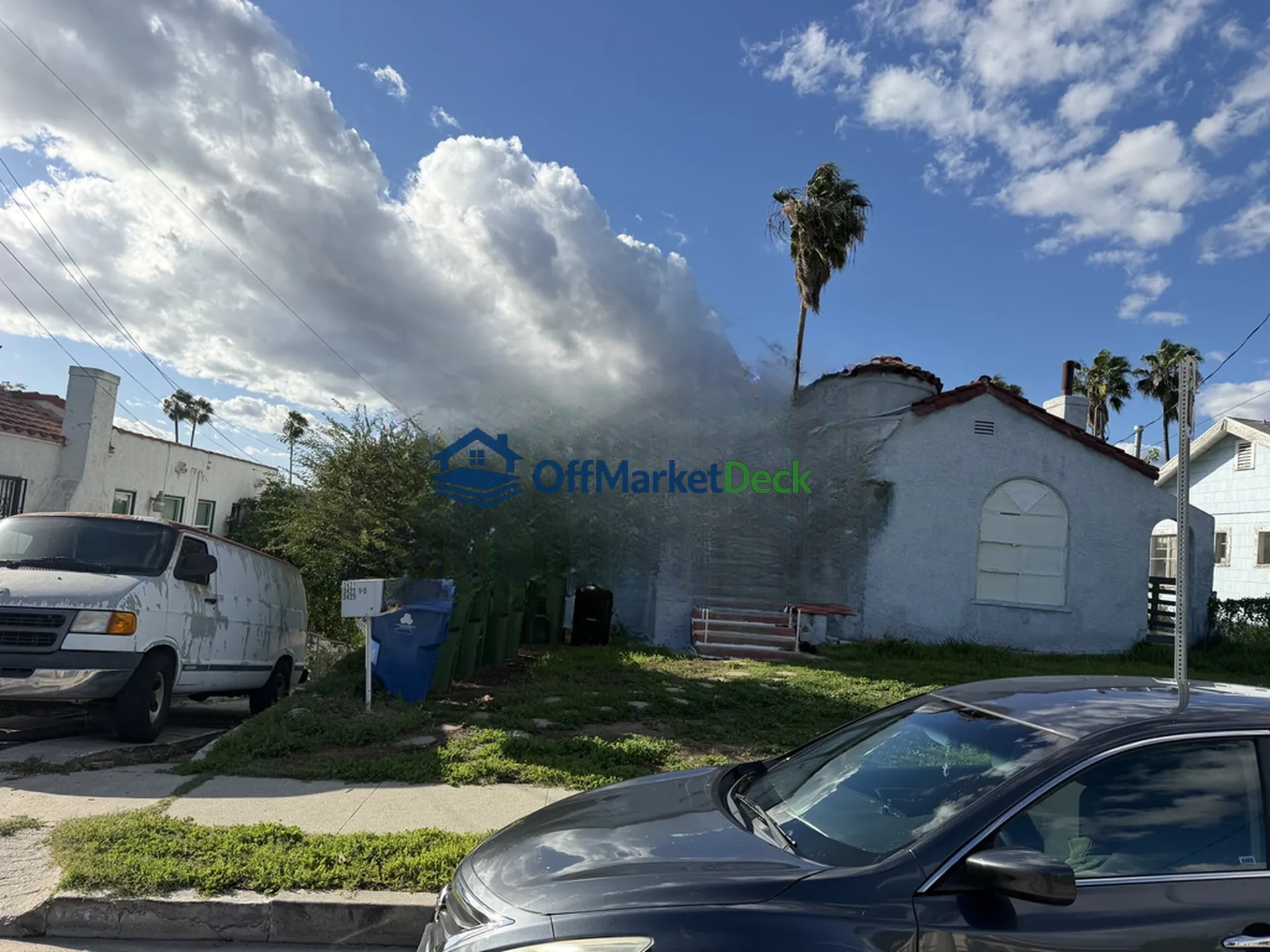 Off-market multi family in Los Angeles, California — 4 beds, 3 baths, $750,000 — photo 2 of 8