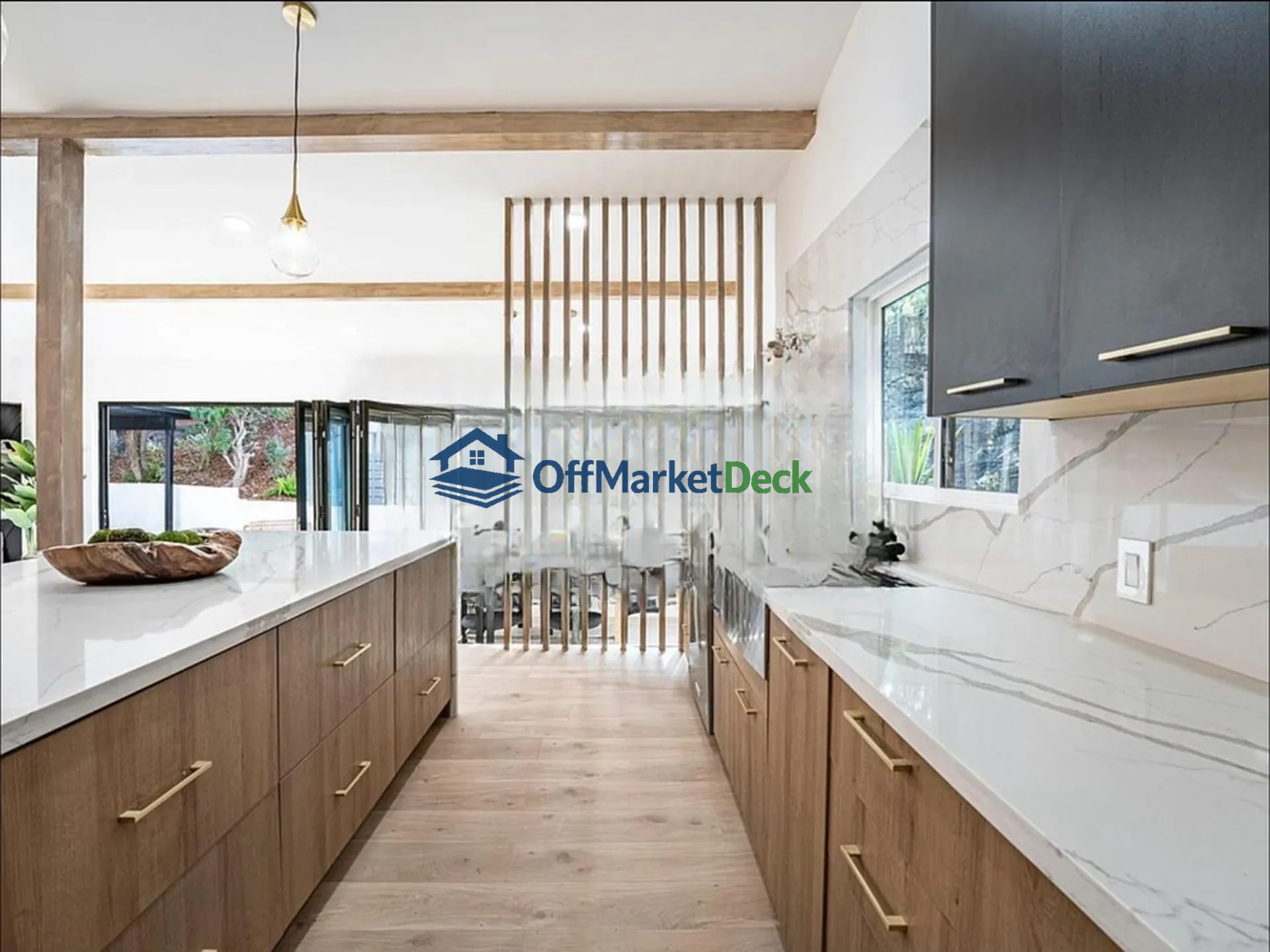 Off-market house in Los Angeles, California — 3 beds, 2 baths, $1,145,000 — photo 8 of 8
