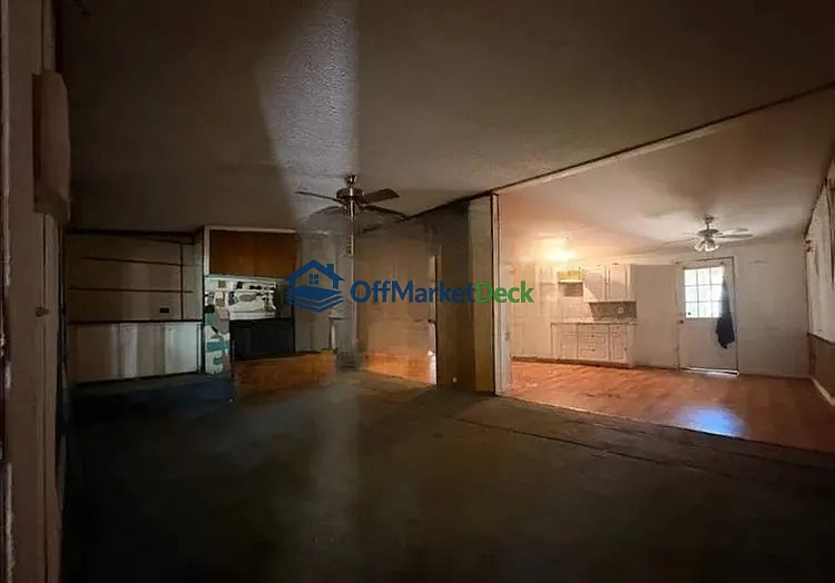 Off-market house in Douglasville, Georgia — 3 beds, 2 baths, $135,000 — photo 3 of 5