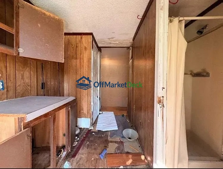 Off-market house in Douglasville, Georgia — 3 beds, 2 baths, $135,000 — photo 5 of 5