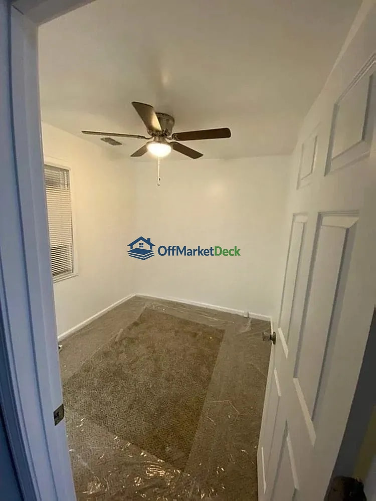 Off-market house in Memphis, Tennessee — 4 beds, 1.5 baths, $160,000 — photo 5 of 8