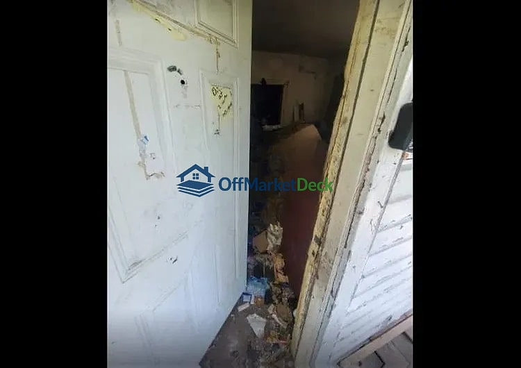 Off-market house in Paintsville, Kentucky — 3 beds, 1 bath, $15,000 — photo 7 of 8