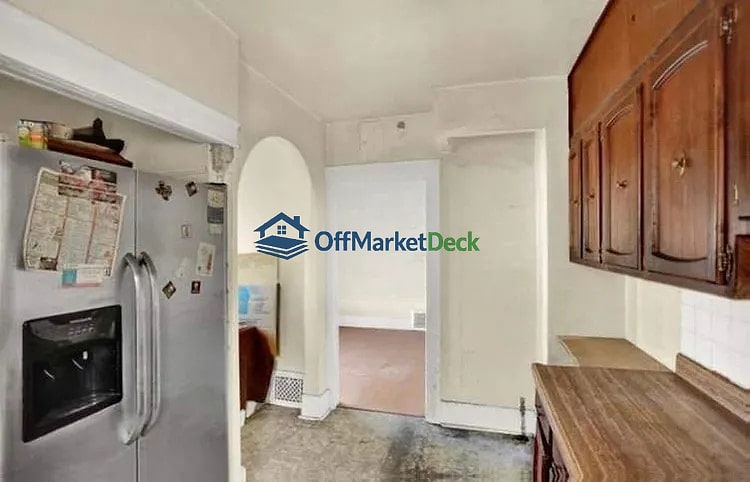Off-market house in Denver, Colorado — 2 beds, 1 bath, $442,000 — photo 8 of 8