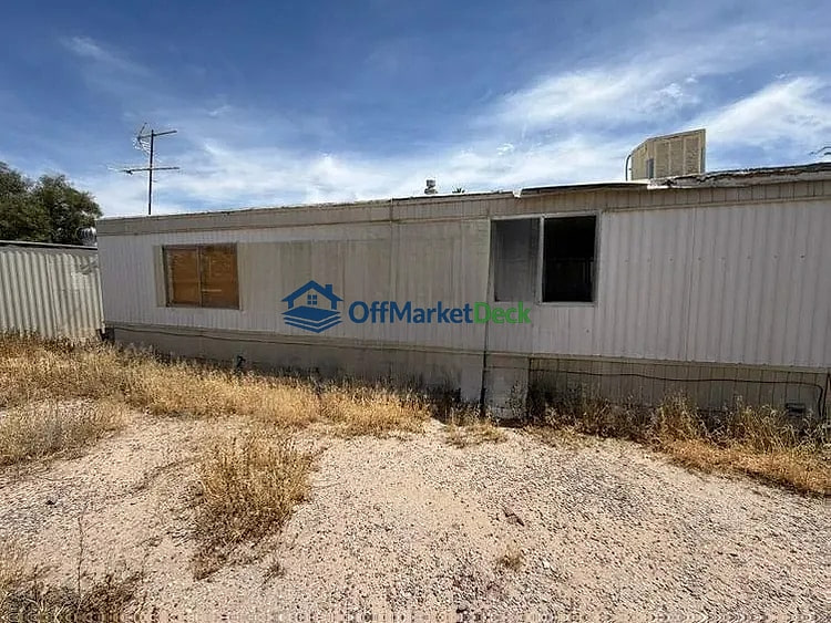 Off-market house in Tucson, Arizona — 1 bed, 1 bath, $84,000 — photo 3 of 8