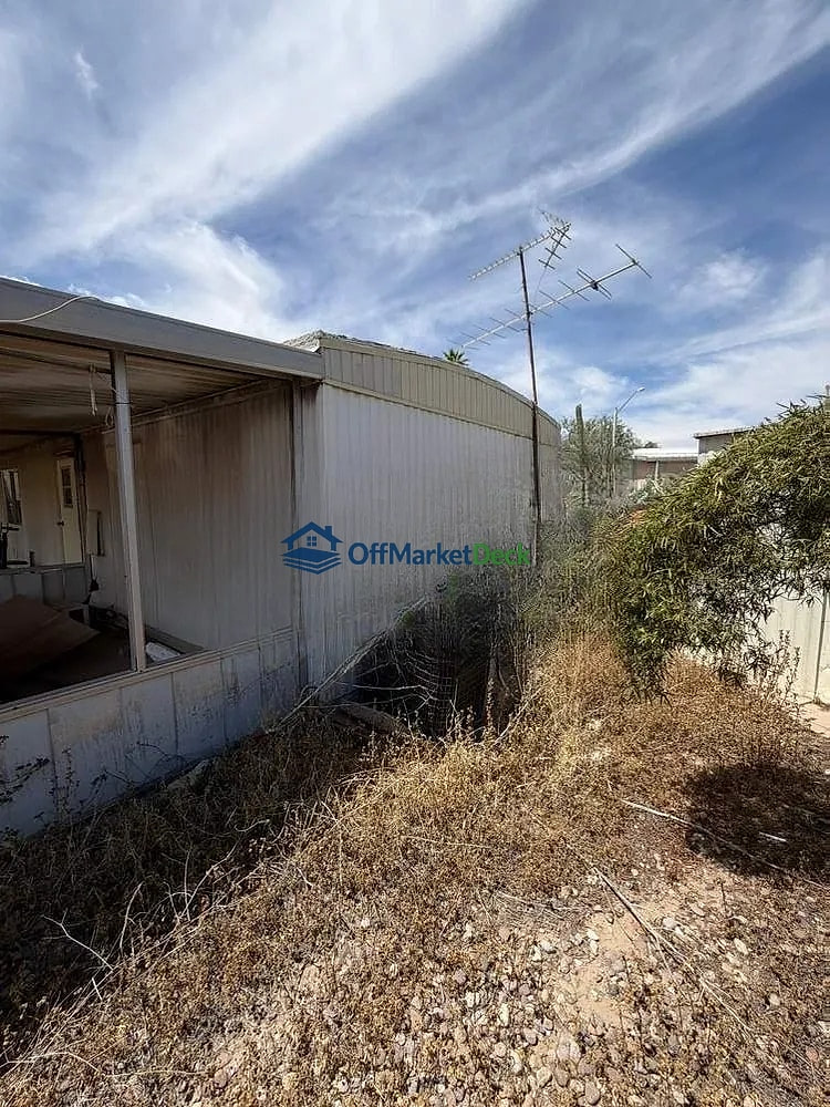 Off-market house in Tucson, Arizona — 1 bed, 1 bath, $84,000 — photo 5 of 8