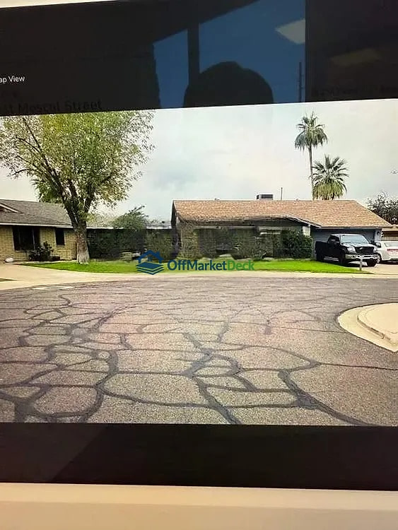 Off-market house in Glendale, Arizona — 3 beds, 2 baths, $315,000 — photo 3 of 4