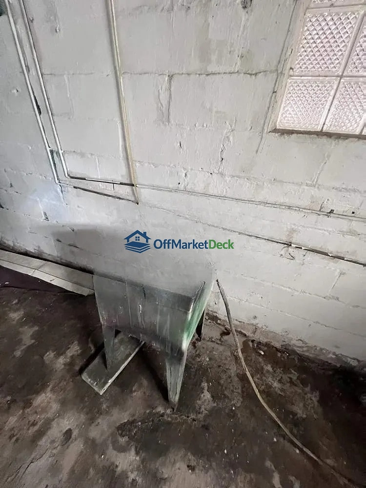 Off-market house in Cleveland, Ohio — 2 beds, 1 bath, $75,000 — photo 8 of 8