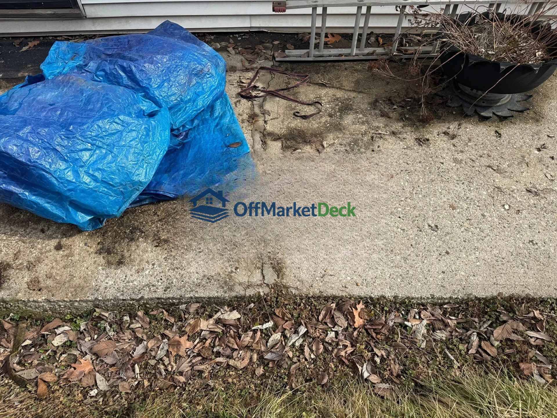 Off-market house in Covington, Kentucky — 3 beds, 1 bath, $80,000 - Blurred background Image
