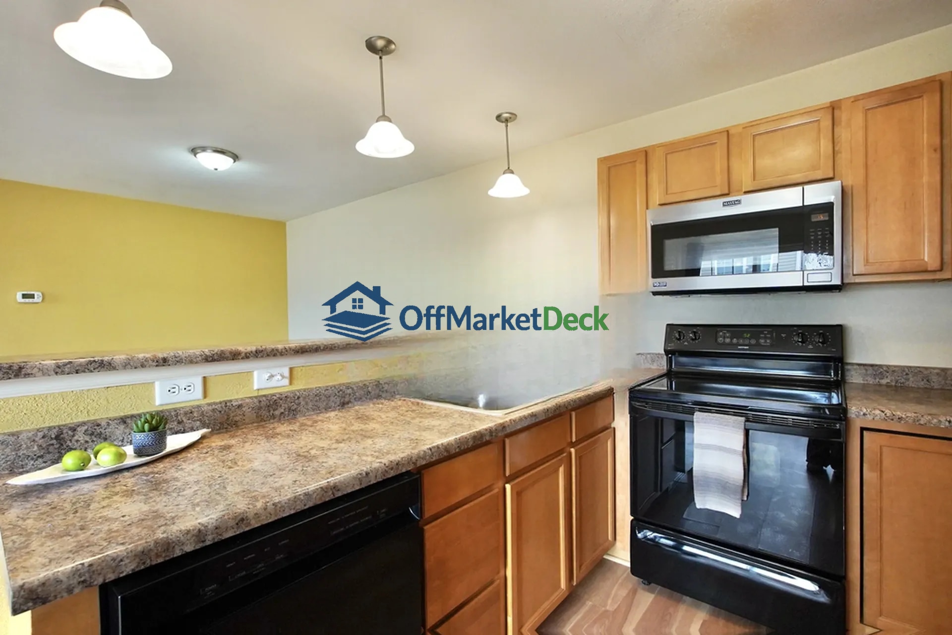Off-market townhome in Douglas, Wyoming — 3 beds, 2 baths, $219,000 — photo 3 of 8