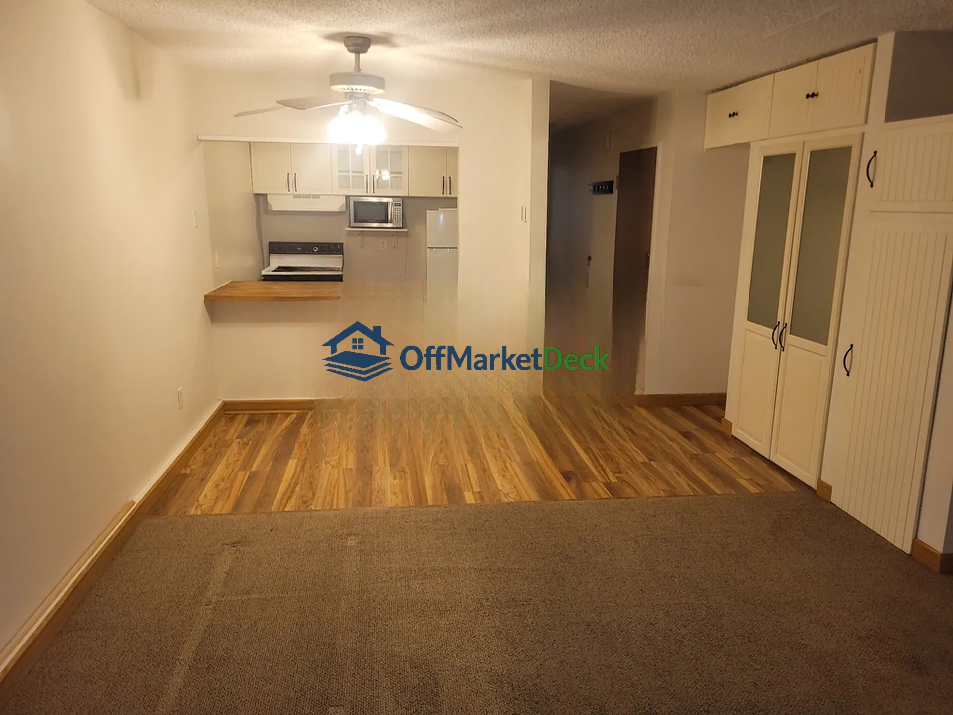 Off-market house in Burnsville, Minnesota — 1 bed, 1 bath, $69,450 — photo 7 of 8