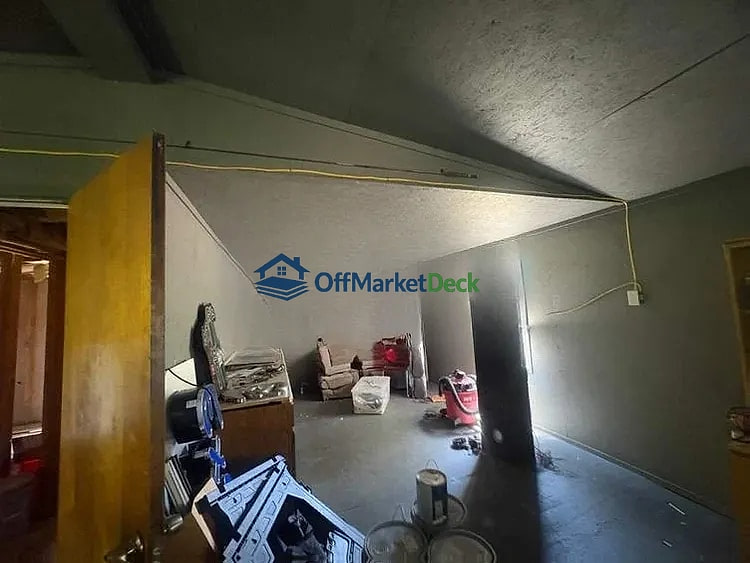 Off-market house in Burgaw, North Carolina — 3 beds, 2 baths, $60,000 — photo 5 of 8
