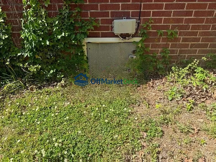 Off-market house in Florence, Alabama — 3 beds, 1 bath, $92,000 — photo 4 of 8