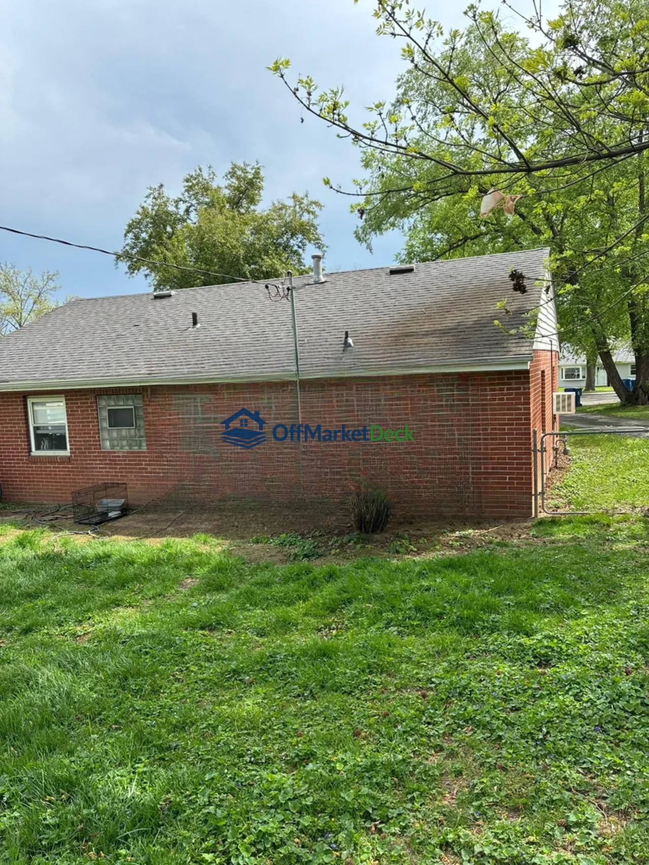 Off-market house in Florissant, Missouri — 2 beds, 1 bath, $94,900 — photo 5 of 8
