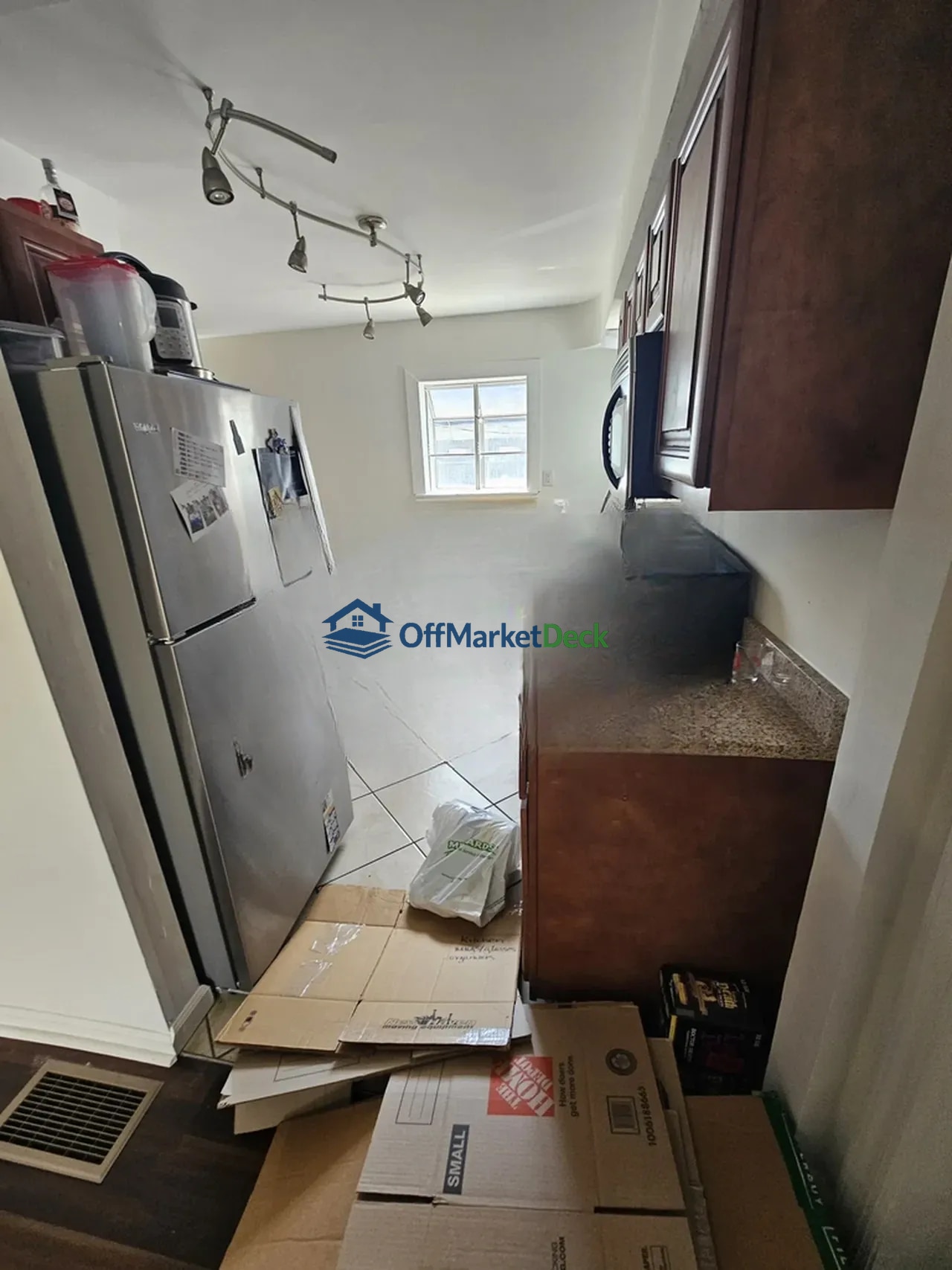 Off-market house in St. Louis, Missouri — 3 beds, 1 bath, $174,900 — photo 6 of 8