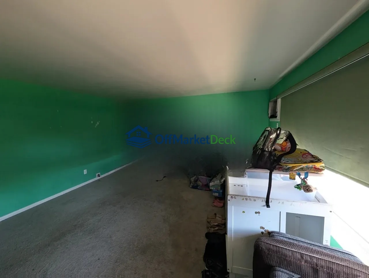 Off-market townhome in Dearborn Heights, Michigan — 2 beds, 1.5 baths, $64,900 — photo 5 of 8