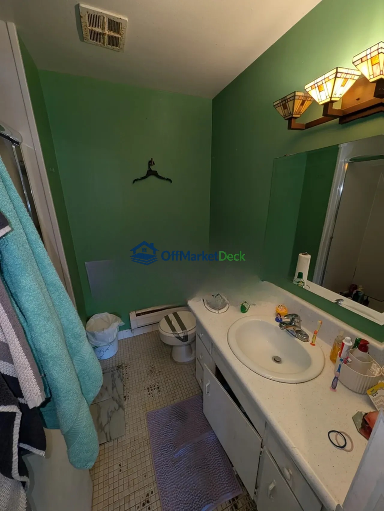Off-market townhome in Dearborn Heights, Michigan — 2 beds, 1.5 baths, $64,900 — photo 7 of 8