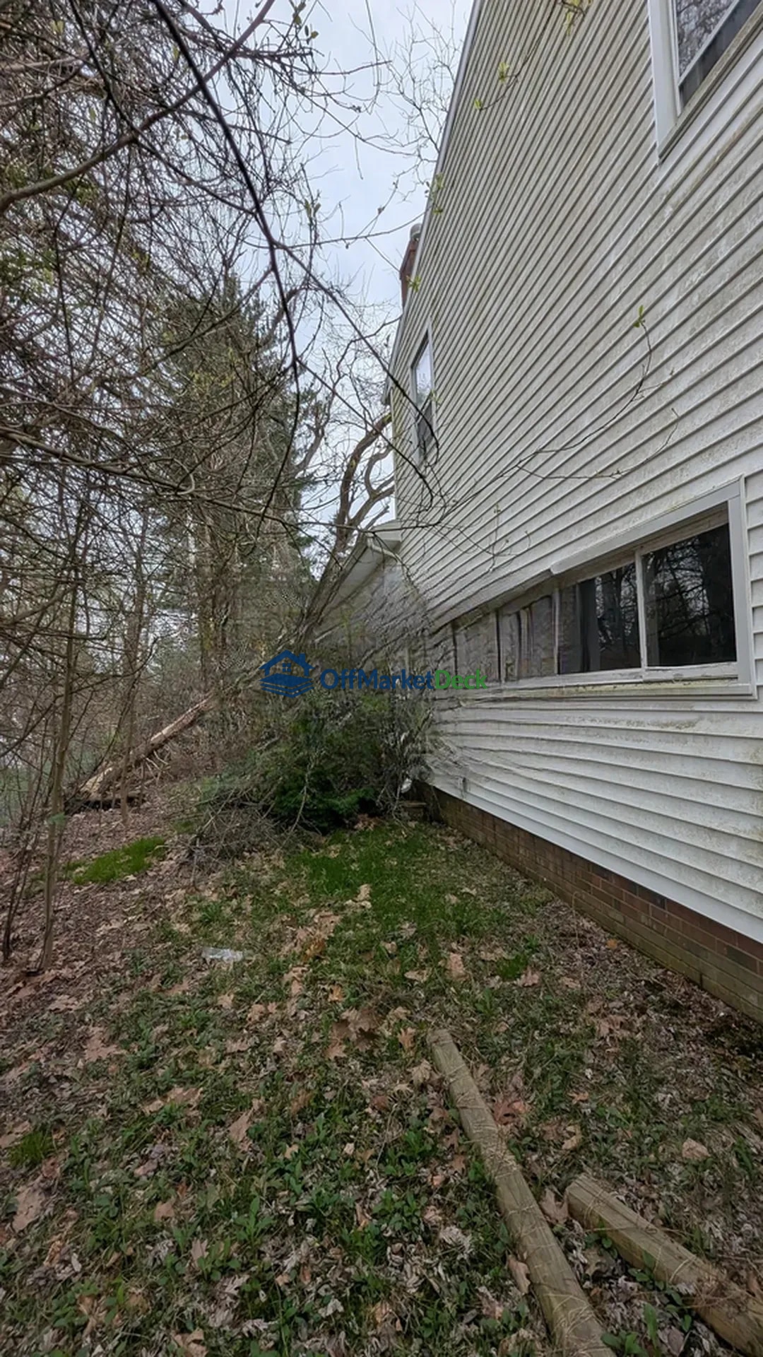 Off-market house in Solon, Ohio — 3 beds, 1.5 baths, $164,900 — photo 7 of 8