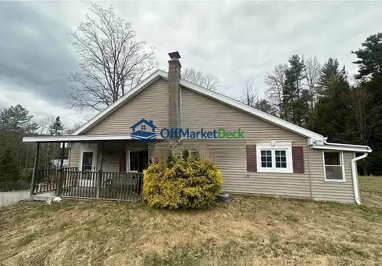 Off-market house in Brant Lake, New York — 2 beds, 1 bath, $125,000