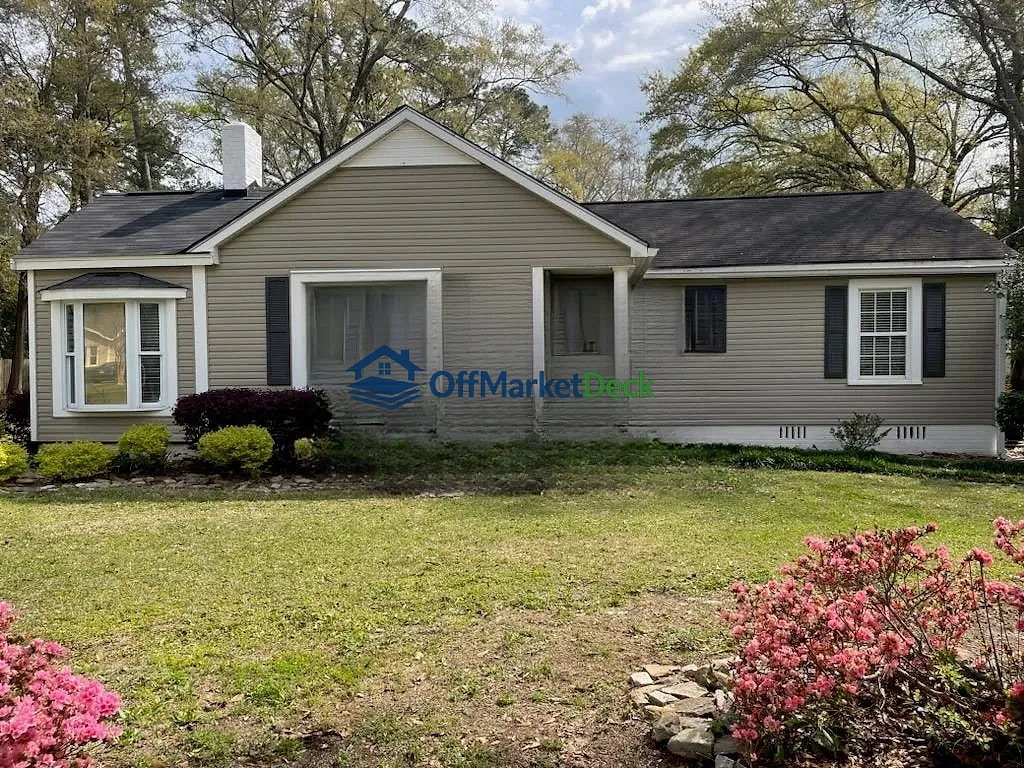Off-market house in Dothan, Alabama — 3 beds, 2 baths, $145,000