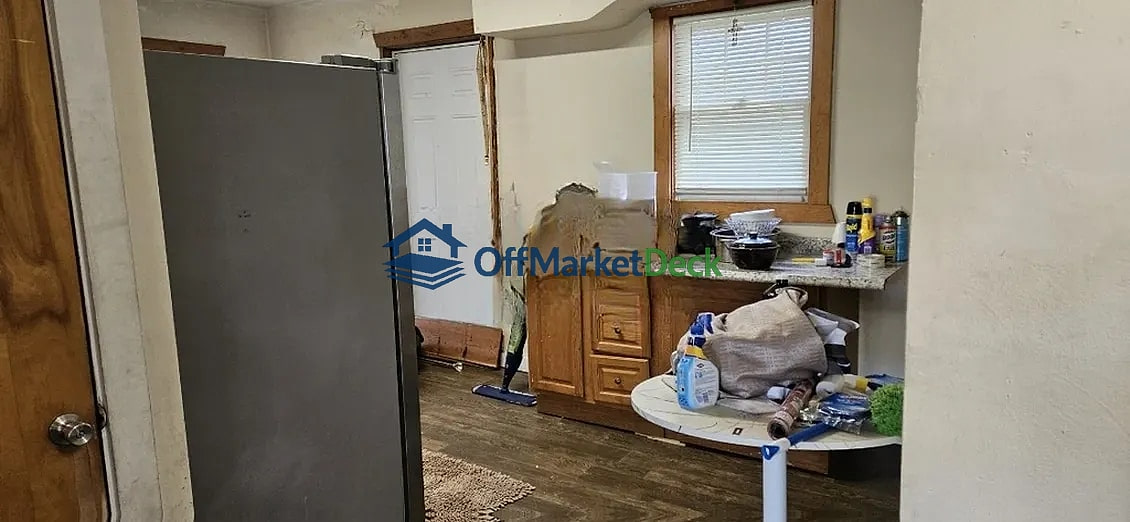 Off-market house in Youngstown, Ohio — 4 beds, 1.5 baths, $120,000 — photo 3 of 5