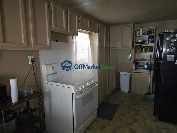 Off-market house in Foley, Alabama — 3 beds, 2 baths, $85,000 — photo 4 of 8