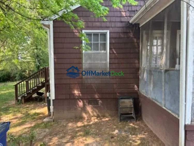 Off-market house in Atlanta, Georgia — 2 beds, 1 bath, $150,000 — photo 5 of 8