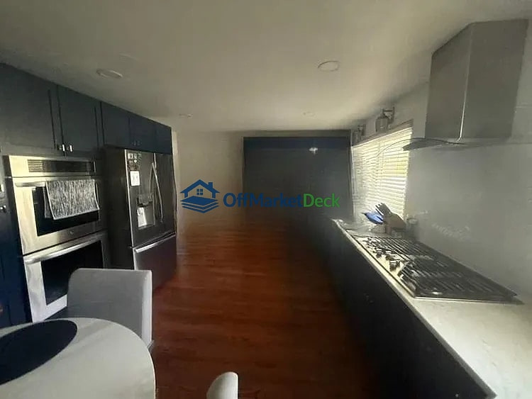 Off-market house in Indianapolis, Indiana — 3 beds, 1 bath, $194,990 — photo 5 of 8