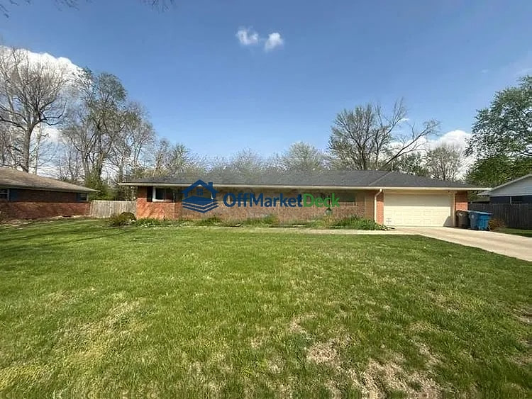 Off-market house in Indianapolis, Indiana — 3 beds, 1 bath, $194,990
