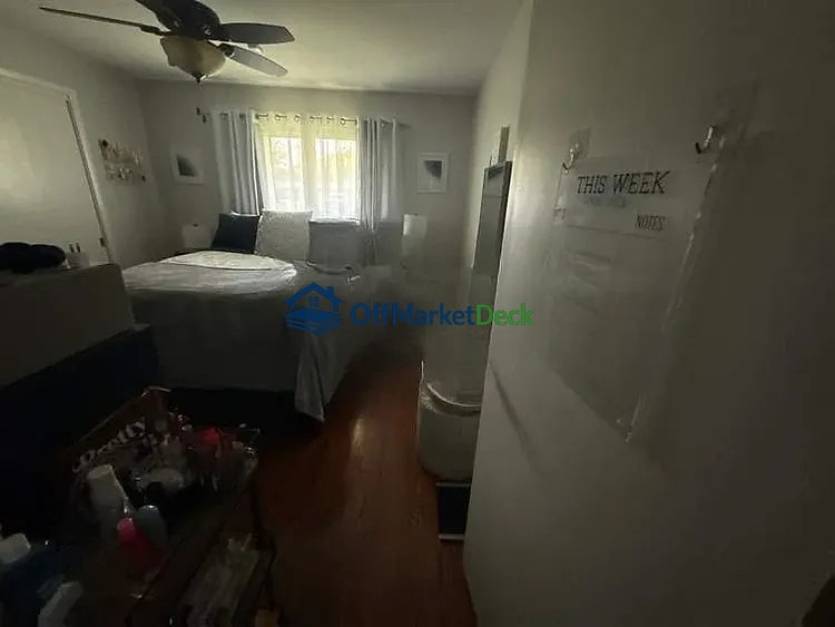Off-market house in Indianapolis, Indiana — 3 beds, 1 bath, $194,990 — photo 7 of 8