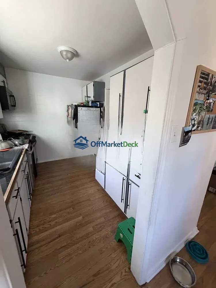 Off-market house in Denver, Colorado — 3 beds, 2 baths, $490,000 — photo 8 of 8