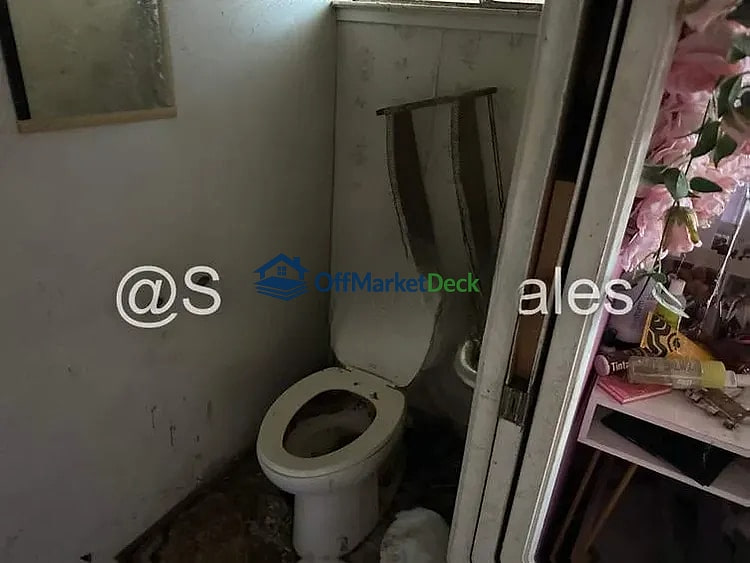 Off-market house in Stockton, California — 3 beds, 1.5 baths, $195,000 — photo 3 of 8