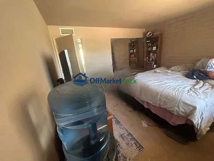 Off-market house in Tucson, Arizona — 4 beds, 1.5 baths, $295,000 — photo 7 of 8