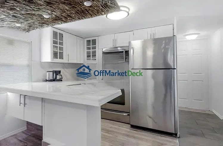 Off-market mobile in Fort Lauderdale, Florida — 2 beds, 2 baths, $110,000 — photo 3 of 3