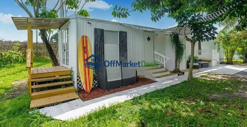 Off-market mobile in Fort Lauderdale, Florida — 2 beds, 2 baths, $110,000