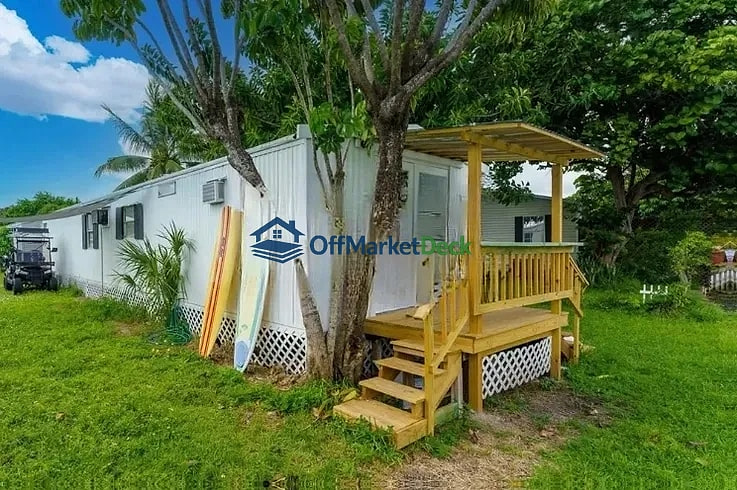Off-market mobile in Fort Lauderdale, Florida — 2 beds, 2 baths, $110,000 — photo 2 of 3