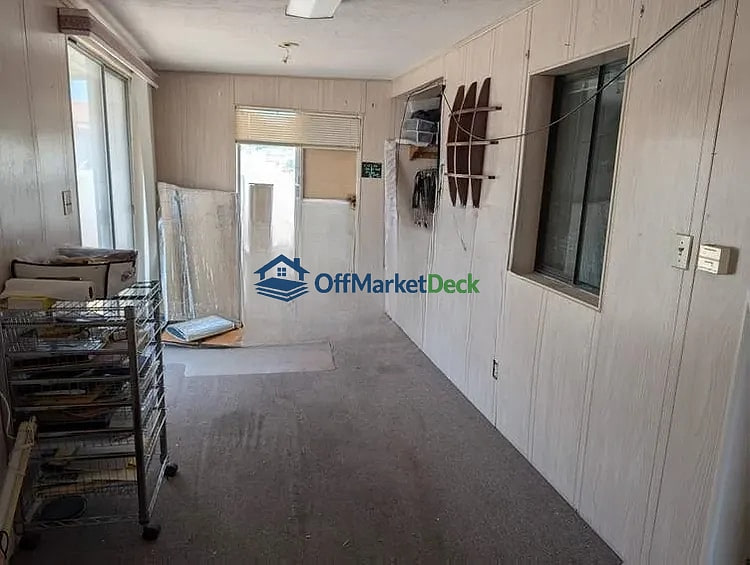 Off-market house in St. George, Utah — 1 bed, 1 bath, $69,000 — photo 2 of 8