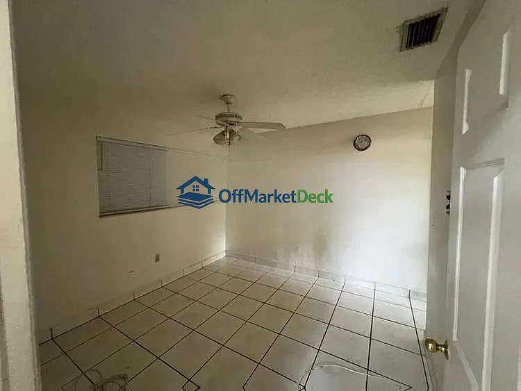 Off-market house in Opa-locka, Florida — 3 beds, 1 bath, $549,900 — photo 8 of 8