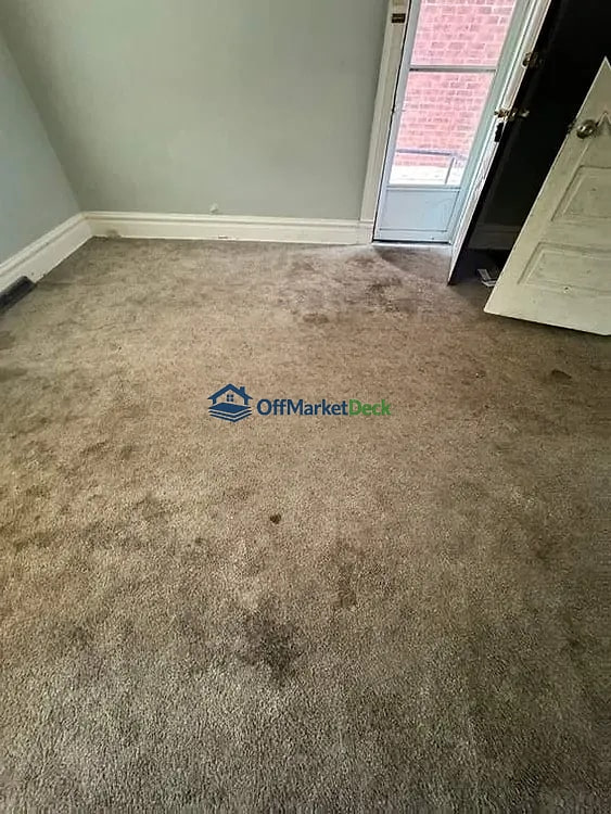 Off-market house in St. Louis, Missouri — 2 beds, 1 bath, $73,000 — photo 6 of 8
