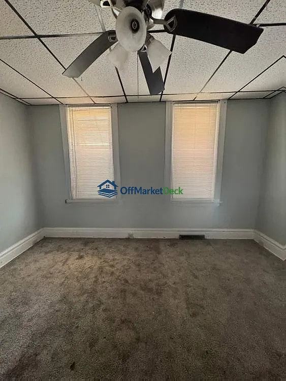 Off-market house in St. Louis, Missouri — 2 beds, 1 bath, $73,000 — photo 7 of 8