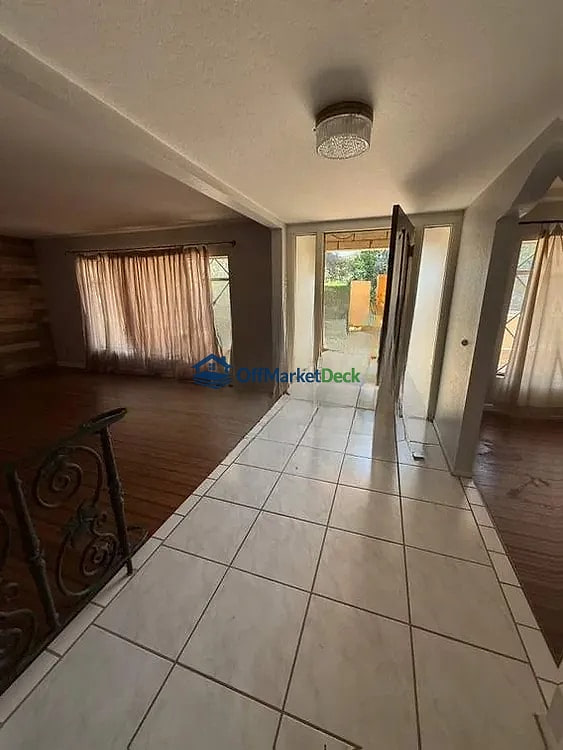 Off-market house in Phoenix, Arizona — 4 beds, 3 baths, $1,400,000 — photo 6 of 8