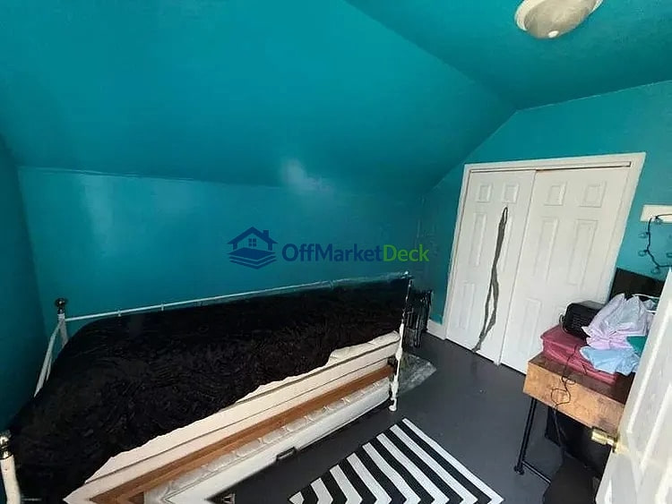 Off-market house in Mulberry, Indiana — 3 beds, 2 baths, $165,000 — photo 3 of 8