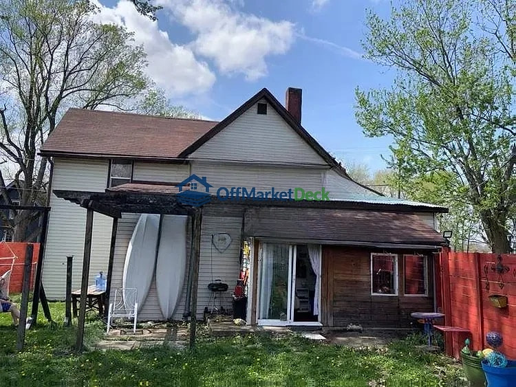 Off-market house in Mulberry, Indiana — 3 beds, 2 baths, $165,000 — photo 8 of 8