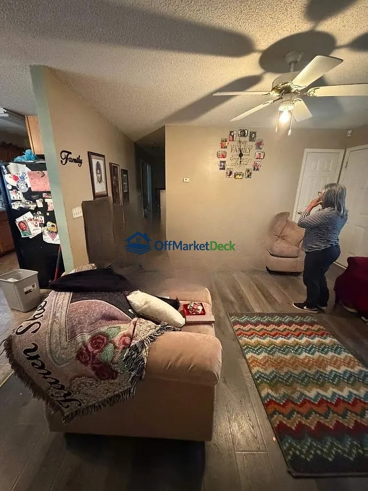 Off-market house in Sanford, North Carolina — 4 beds, 2 baths, $132,500 — photo 6 of 8