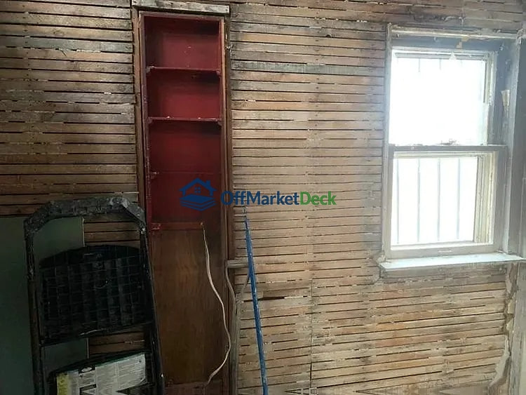 Off-market house in Detroit, Michigan — 1 bed, 1 bath, $11,000 — photo 8 of 8