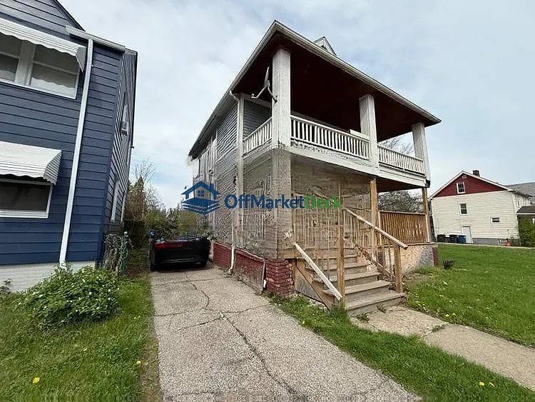 Off-market house in Cleveland, Ohio — 4 beds, 2 baths, $75,000 — photo 4 of 8