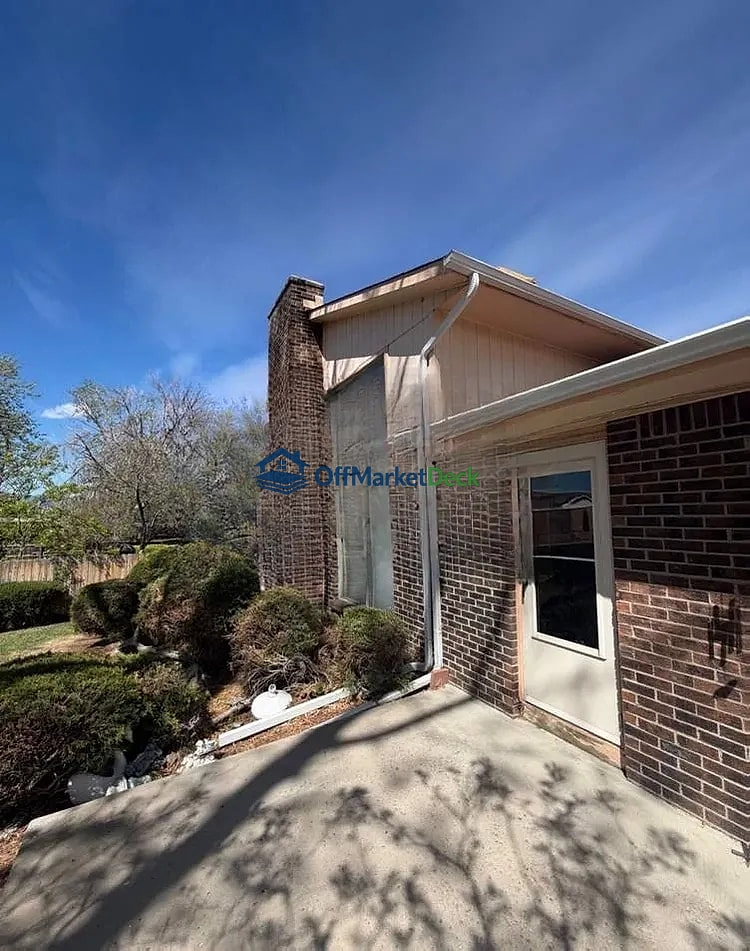 Off-market house in Westminster, Colorado — 3 beds, 2 baths, $433,000 — photo 5 of 8