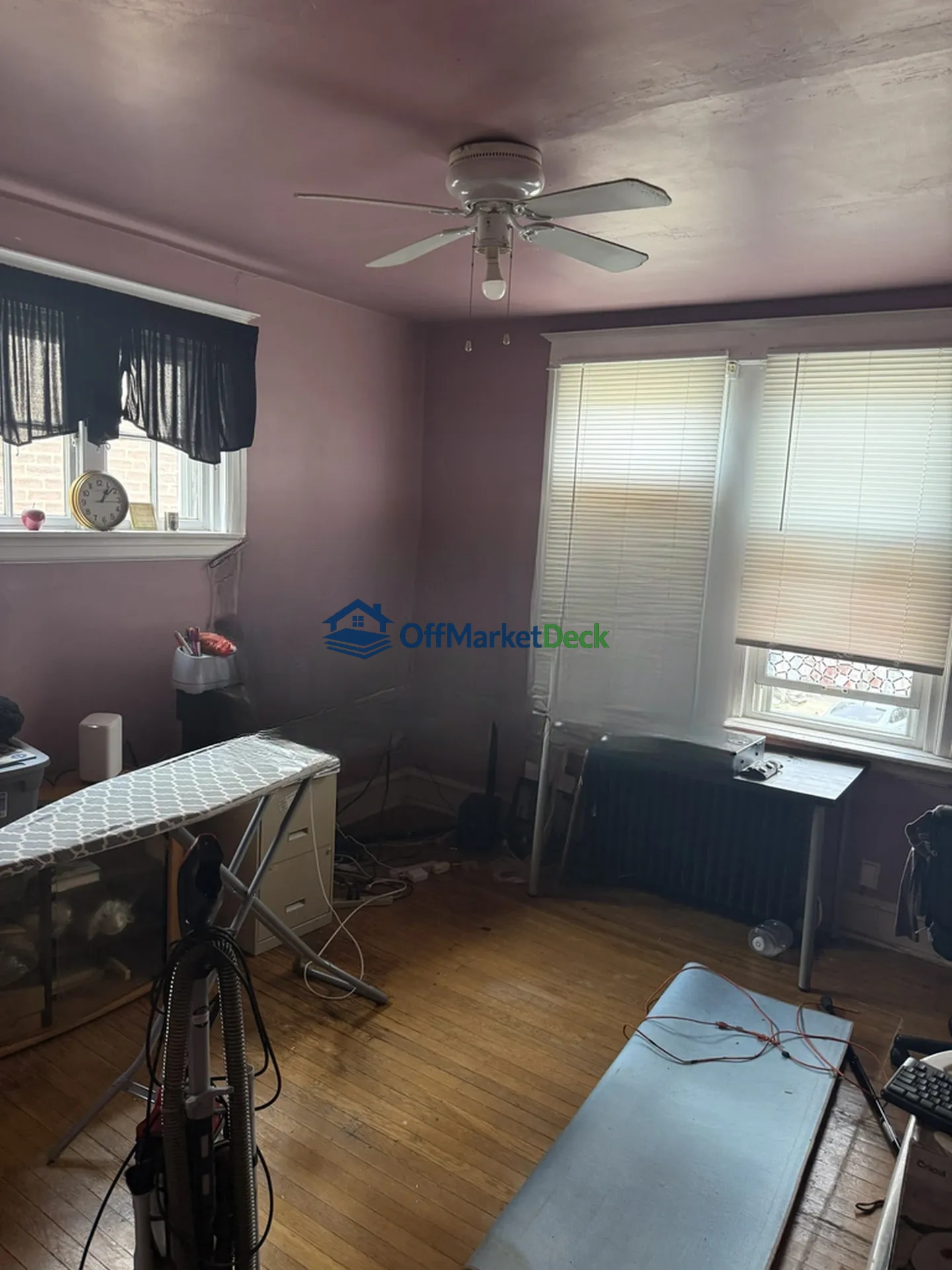 Off-market house in Philadelphia, Pennsylvania — 3 beds, 1.5 baths, $170,000 — photo 2 of 8
