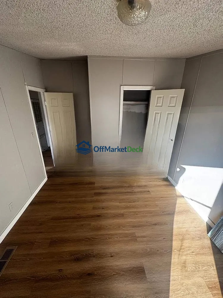 Off-market house in Maricopa, Arizona — 3 beds, 2 baths, $249,000 — photo 5 of 8