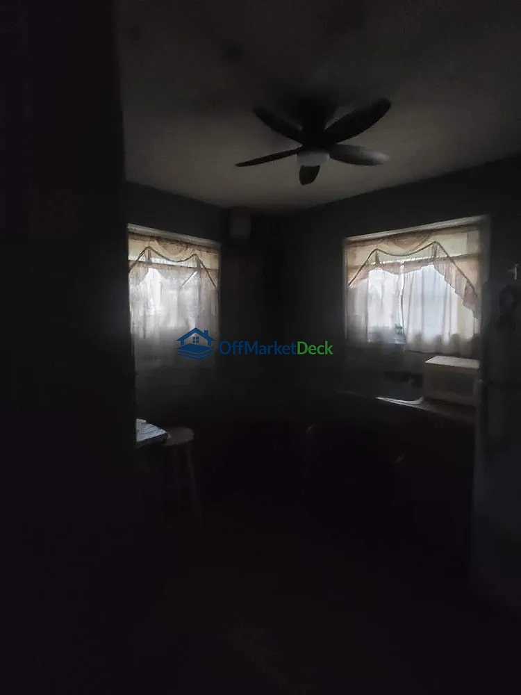 Off-market house in Atlanta, Georgia — 3 beds, 1 bath, $165,000 — photo 4 of 8